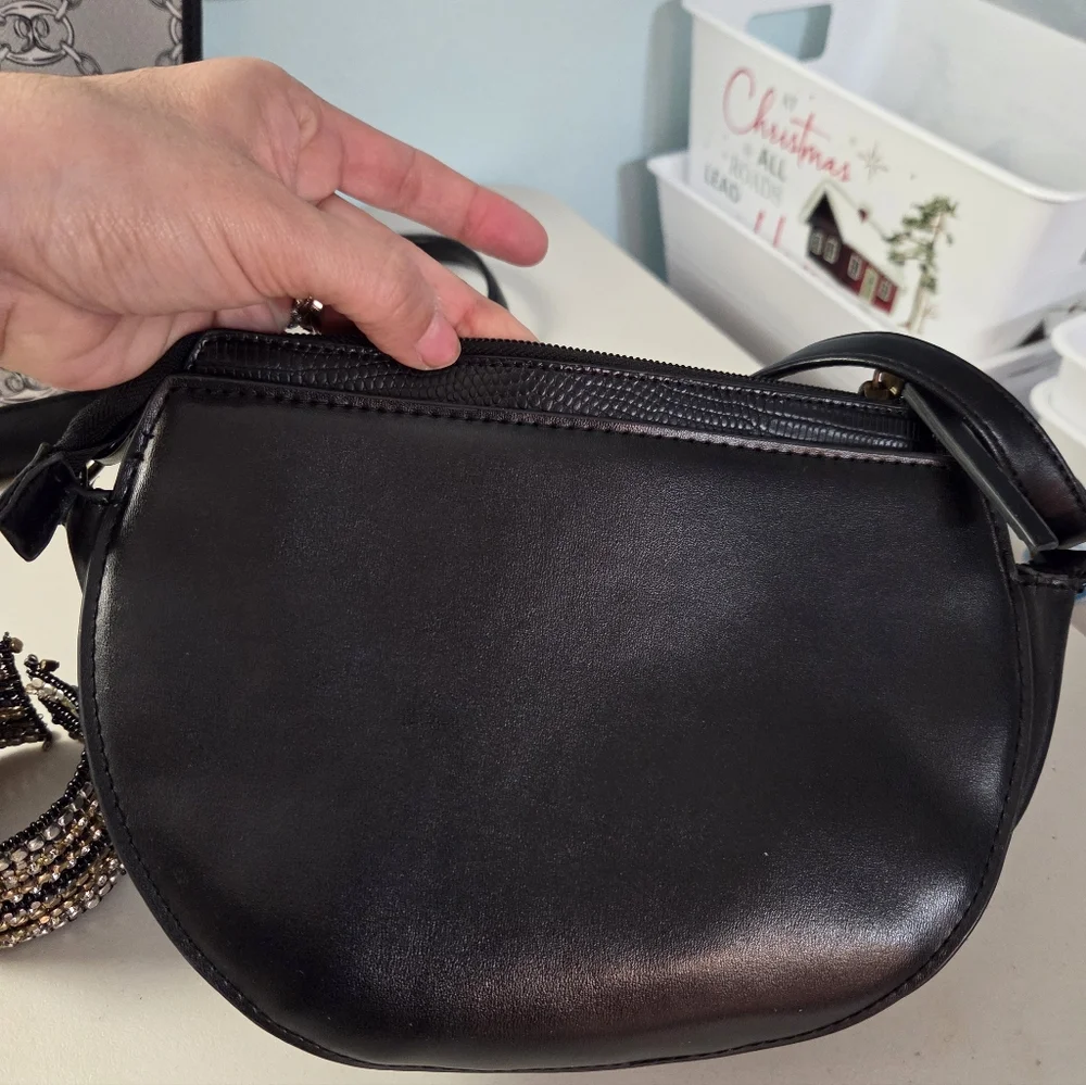 5 Piece Bundle Lot Set - Black, Gold, Silver Tones - Picture 7 of 16